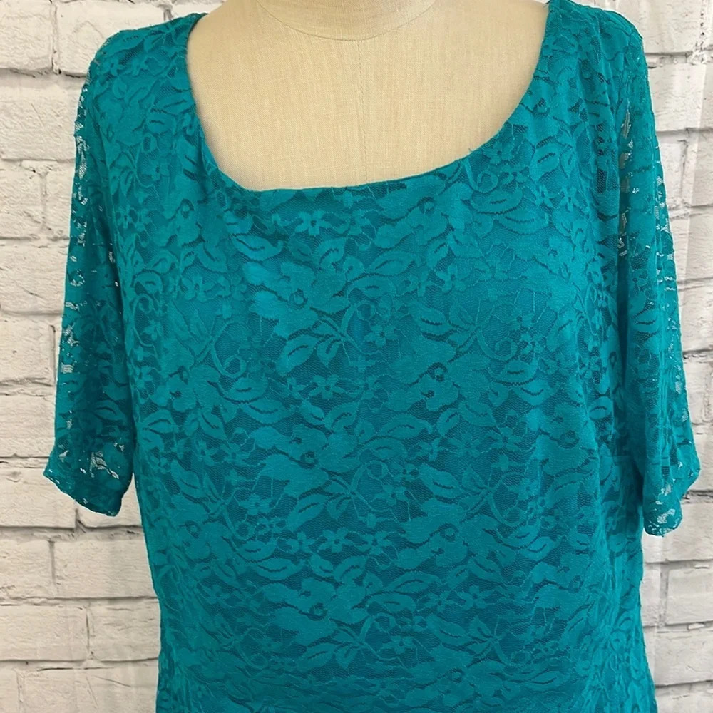 Women’s Paper Doll teal lace overlay dress 2X - Picture 2 of 3